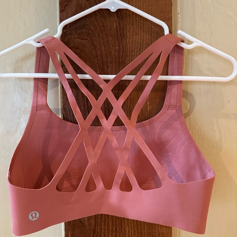 Lululemon Sports Bra- criss cross back - Picture 2 of 5